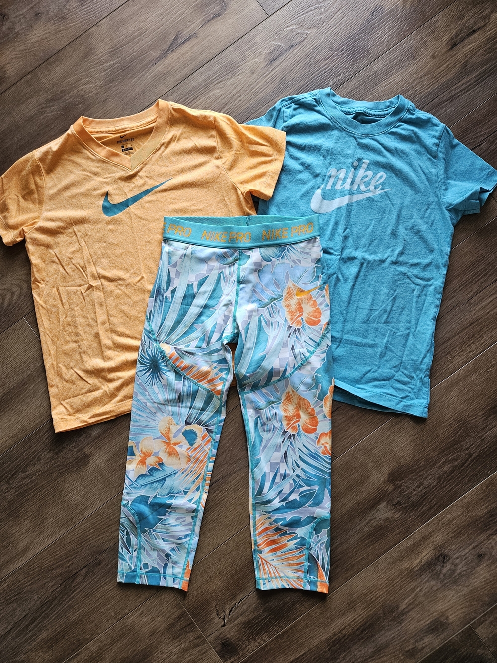 Girls Sz L Nike Teal & Orange Athletic Tees and Floral Capri Set